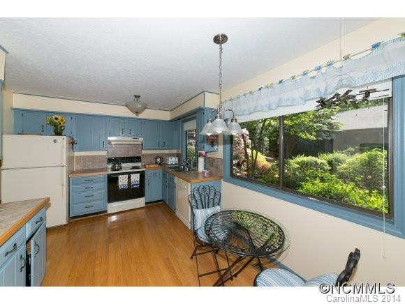 88 Laurelwood Circle W Unit 10 - Photo 13