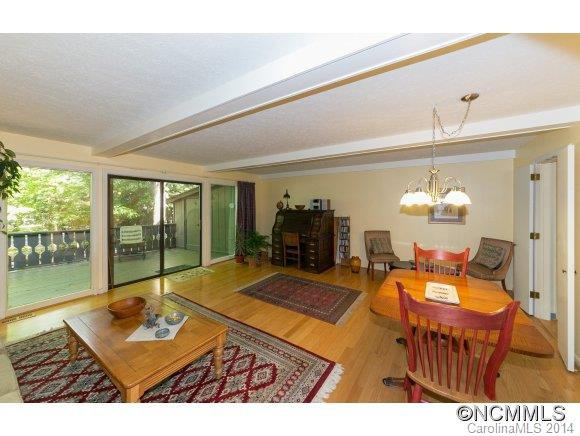 88 Laurelwood Circle W Unit 10 - Photo 8