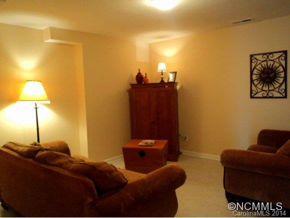 43 Rotunda Circle - Photo 17
