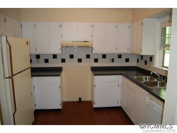 1715 Kanuga - Photo 3