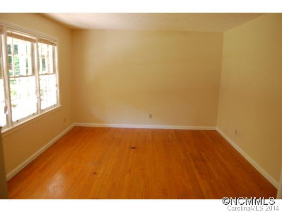 1715 Kanuga - Photo 4