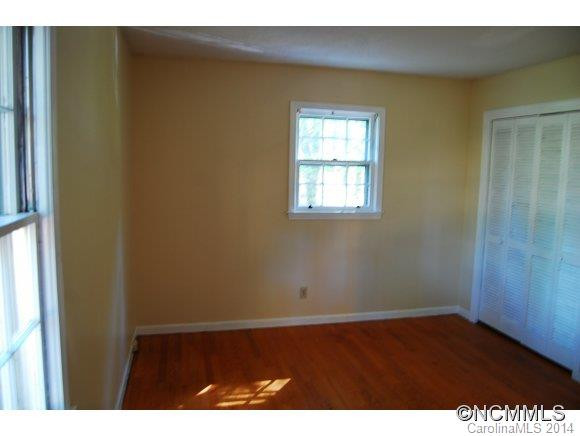 1715 Kanuga - Photo 7