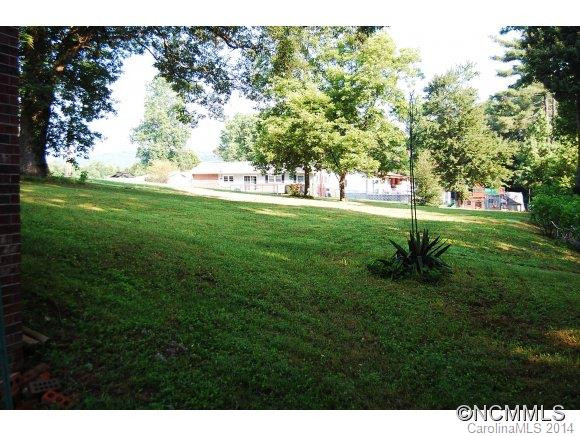 1715 Kanuga - Photo 8