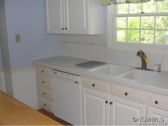7 WICKHAM WAY - Photo 6