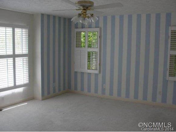 7 WICKHAM WAY - Photo 7