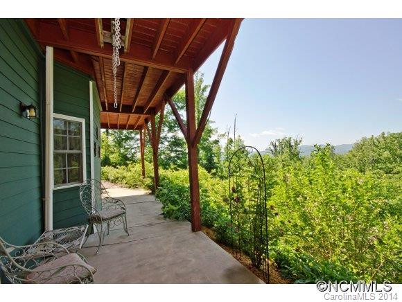 60 Squires Lane - Photo 17