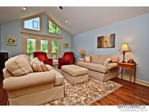 60 Squires Lane - Photo 5