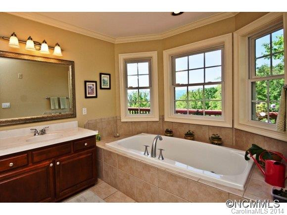 60 Squires Lane - Photo 10