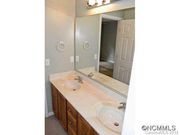 254 Wiltshire Circle - Photo 19