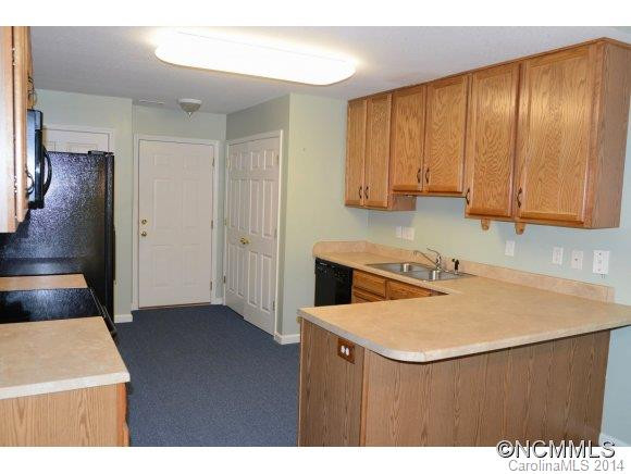 254 Wiltshire Circle - Photo 8