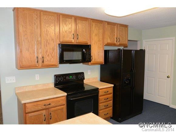 254 Wiltshire Circle - Photo 9