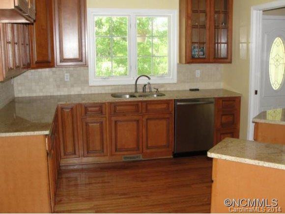 1734 CLAIRMONT DRIVE - Photo 2