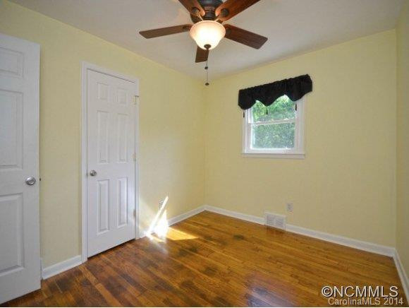 416 RIVERVIEW DR - Photo 4