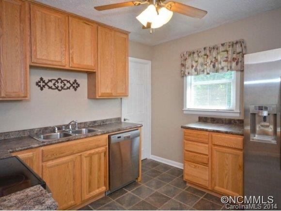 416 RIVERVIEW DR - Photo 9