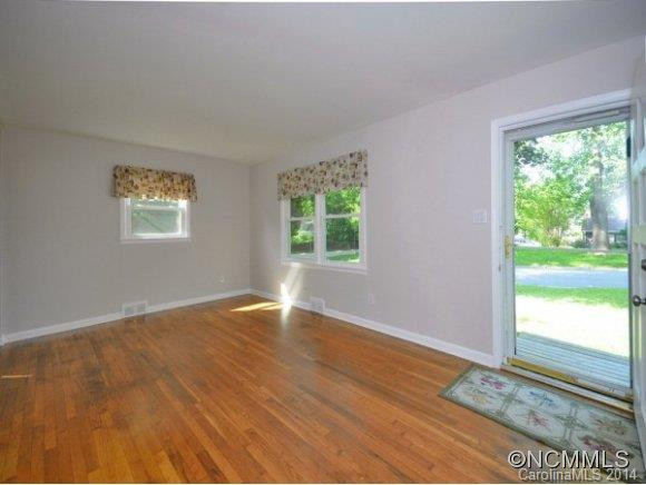 416 RIVERVIEW DR - Photo 10