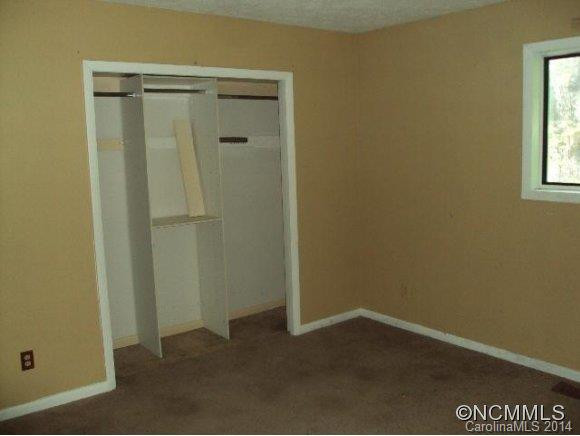 112 Richards - Photo 4