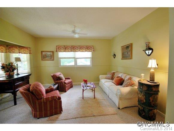 34 Warren Lane - Photo 2