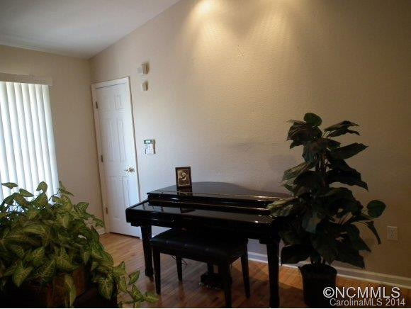 95 Sourwood Ridge Rd - Photo 4