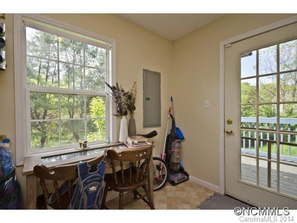 209 Michigan Ave - Photo 17