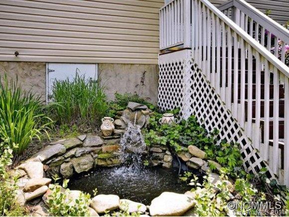 229 LANDONS LANE - Photo 14
