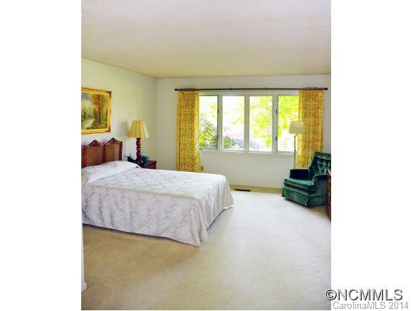 207 Crowfields Drive - Photo 8