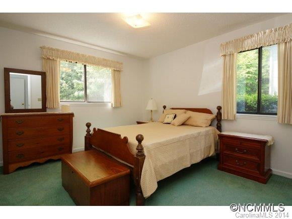 47 AptK8 Lake Drive - Photo 12
