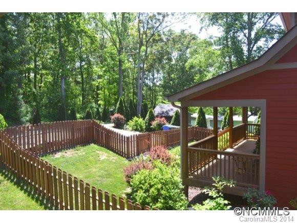 12 Jackson Park Lane - Photo 2
