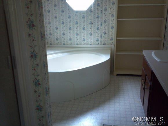 1402 Old Henrietta Road - Photo 4