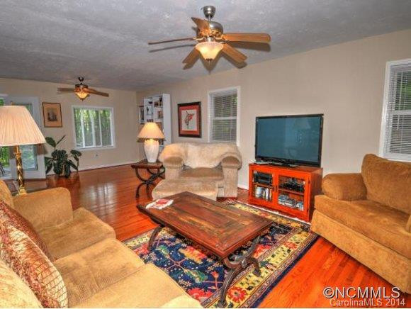 30 HIDDEN FALLS ROAD - Photo 8