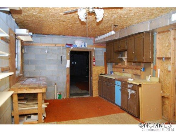 1521 Campbell Dr - Photo 18