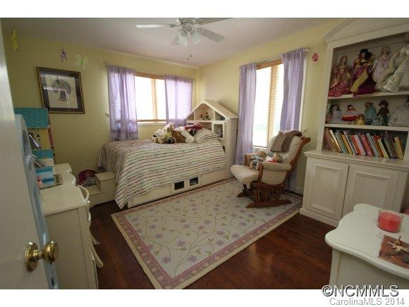 33 E Avon Parkway - Photo 12