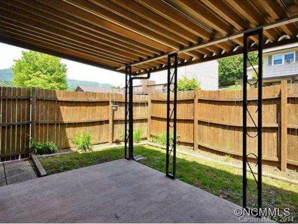 26 PEBBLEBROOK STREET - Photo 5