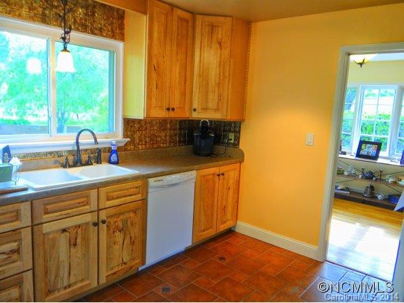 212 Ewbank Drive - Photo 3