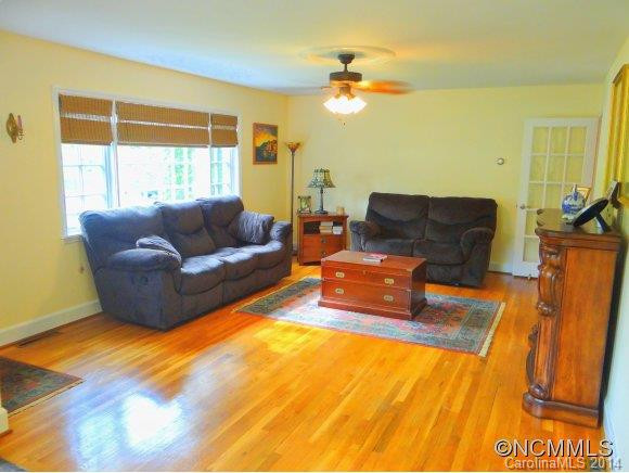 212 Ewbank Drive - Photo 4