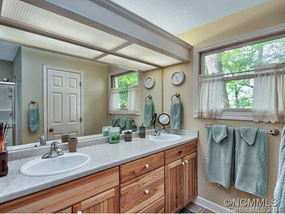 688 FALCON RIDGE - Photo 11