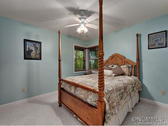 688 FALCON RIDGE - Photo 17