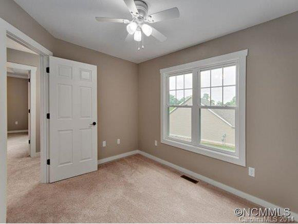 6 JENNLYNN - Photo 12