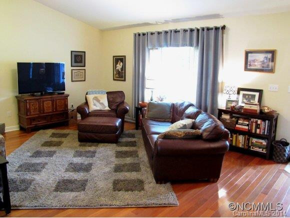 55 Greg Ct. - Photo 4