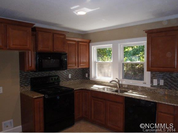 237 West Court Street - Photo 5
