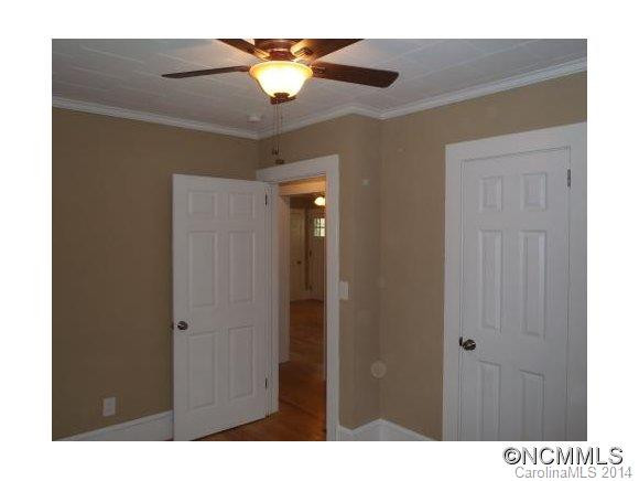 237 West Court Street - Photo 9