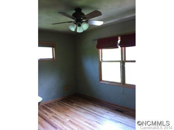 300 Barclay Road - Photo 14