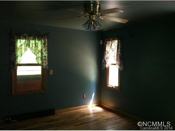 300 Barclay Road - Photo 16