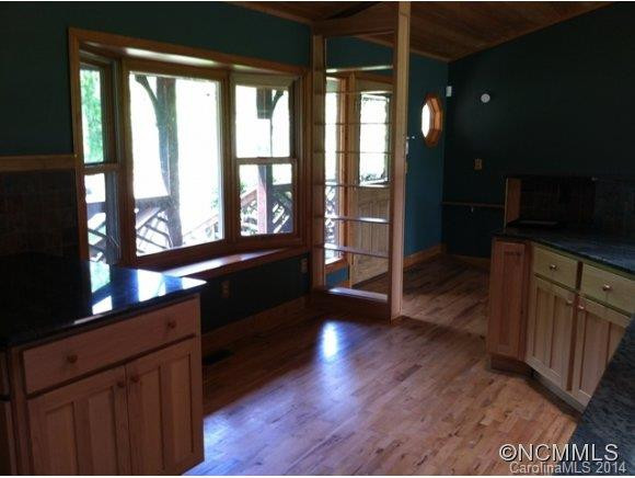 300 Barclay Road - Photo 7