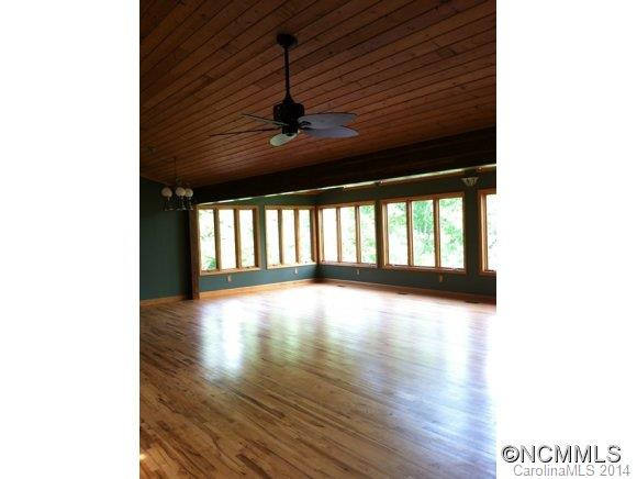 300 Barclay Road - Photo 8