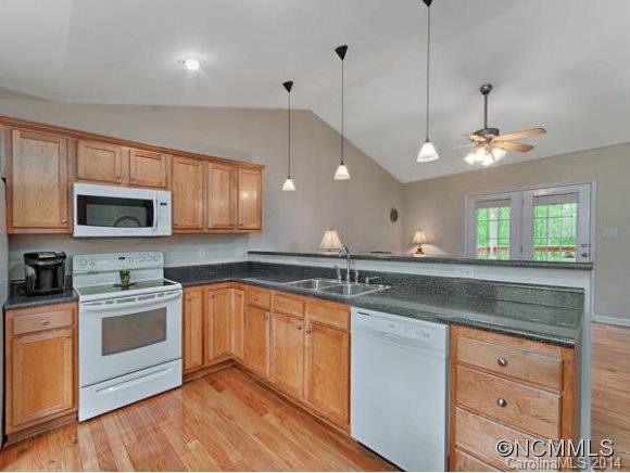 10 ST MARYS LANE - Photo 5