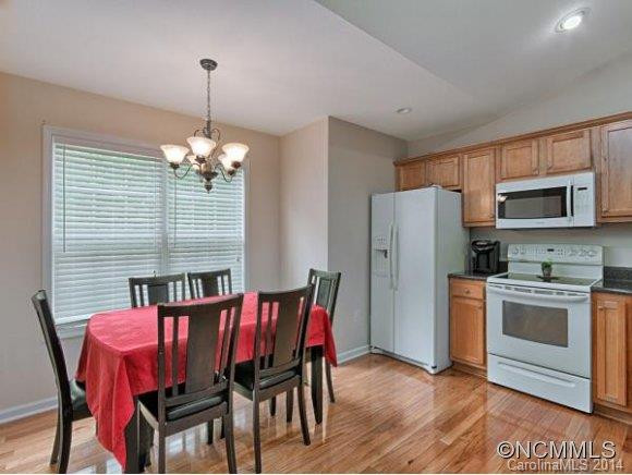 10 ST MARYS LANE - Photo 6