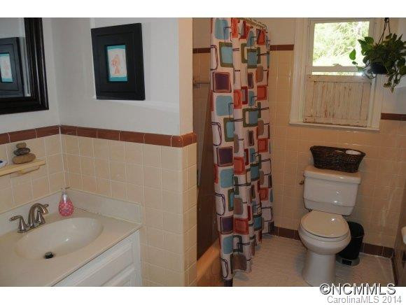 90 South Lakewood Circle - Photo 13