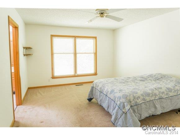163 Woodburn Drive - Photo 11
