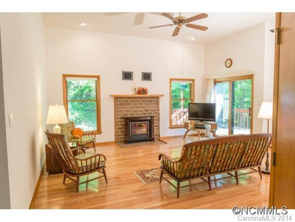 163 Woodburn Drive - Photo 3