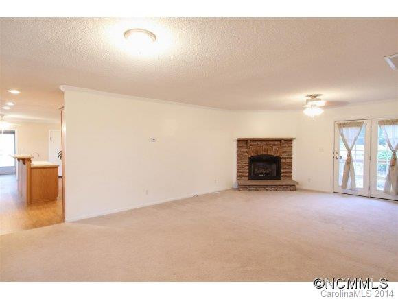33 Slick Rock Road - Photo 2